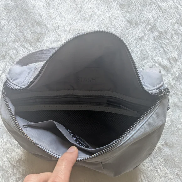 Athleta Light Lavender Gray Crossbody Bag - Picture 4 of 5